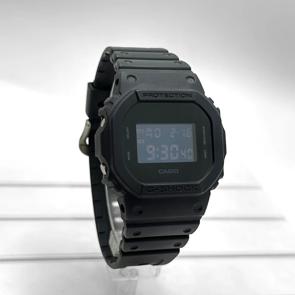 ساعة كاسيو DW-5600UBB-1