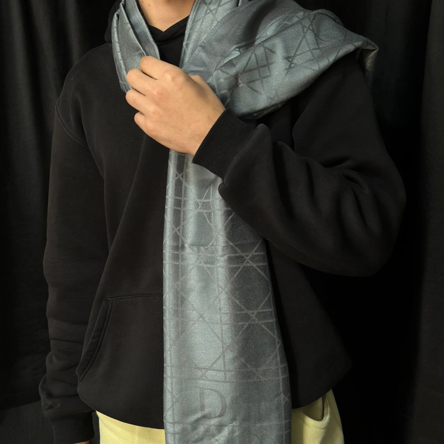 وشاح ديور 002