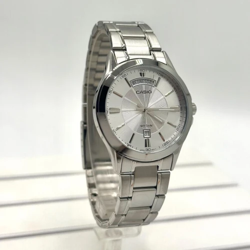 Casio MTP-1381 Watch