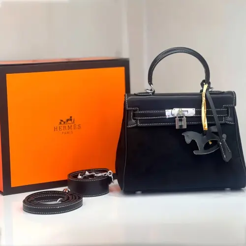 Hermes Chamois Shoulder Bag 5525